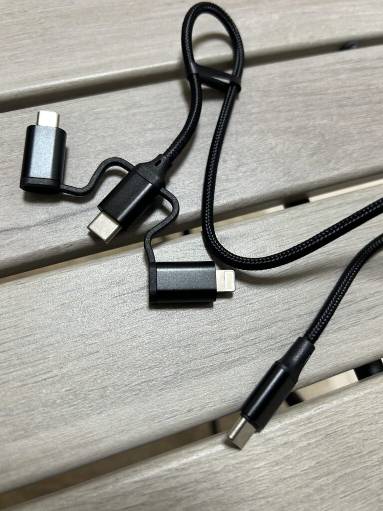 充電ケーブル